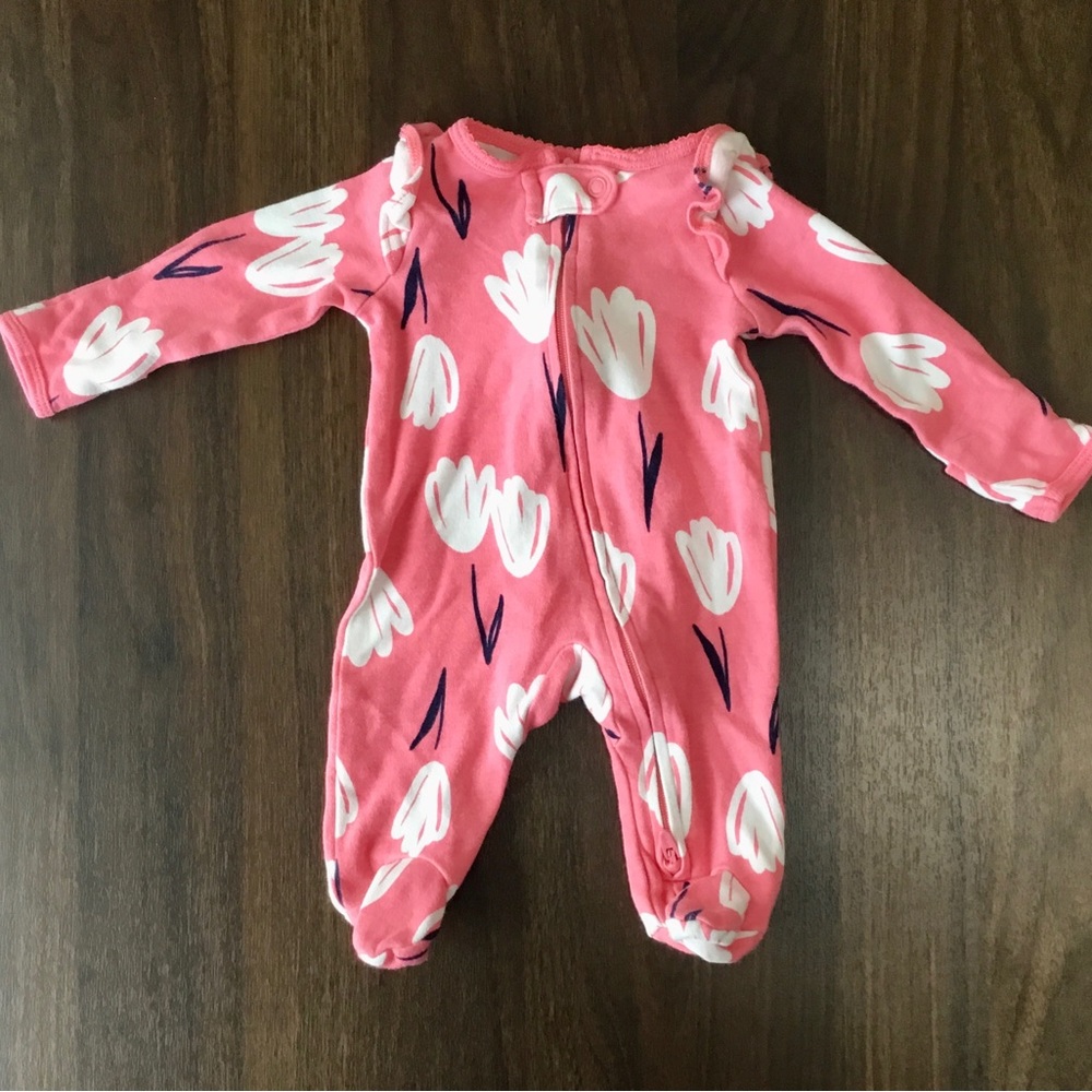 3 Carters newborn items, 2 footed pajamas and 1 romper - Picture 4 of 4